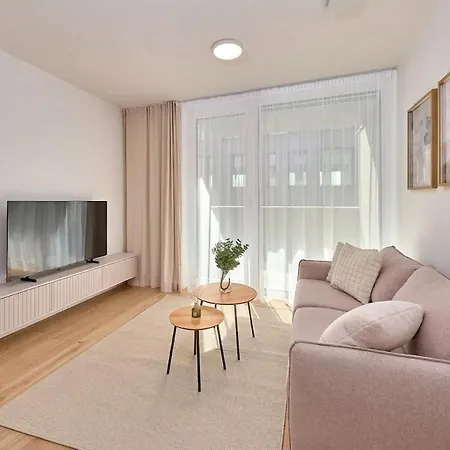 Vydrica For 4 Bright & Stylish Appartement *
